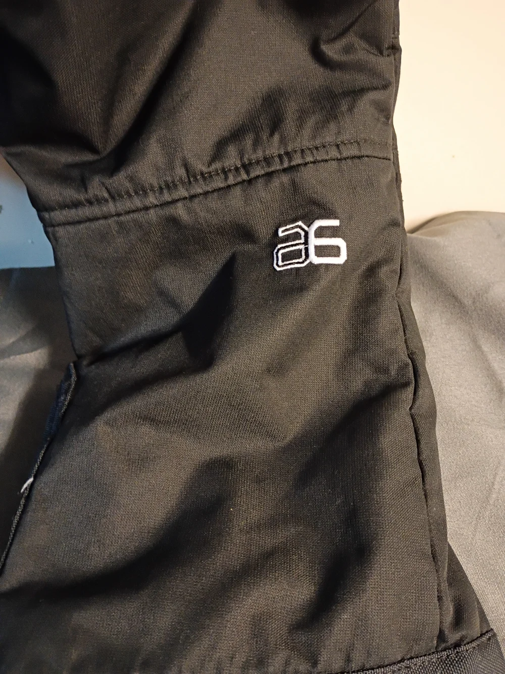 Arctix Kids Black Snow Bib Joggers with Zipper Pockets